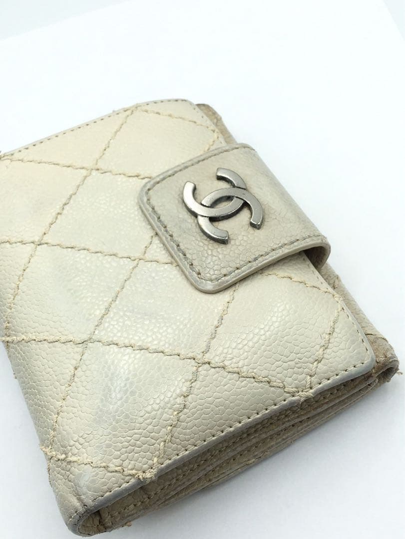 シャネル　CHANEL キャビアスキン　財布
