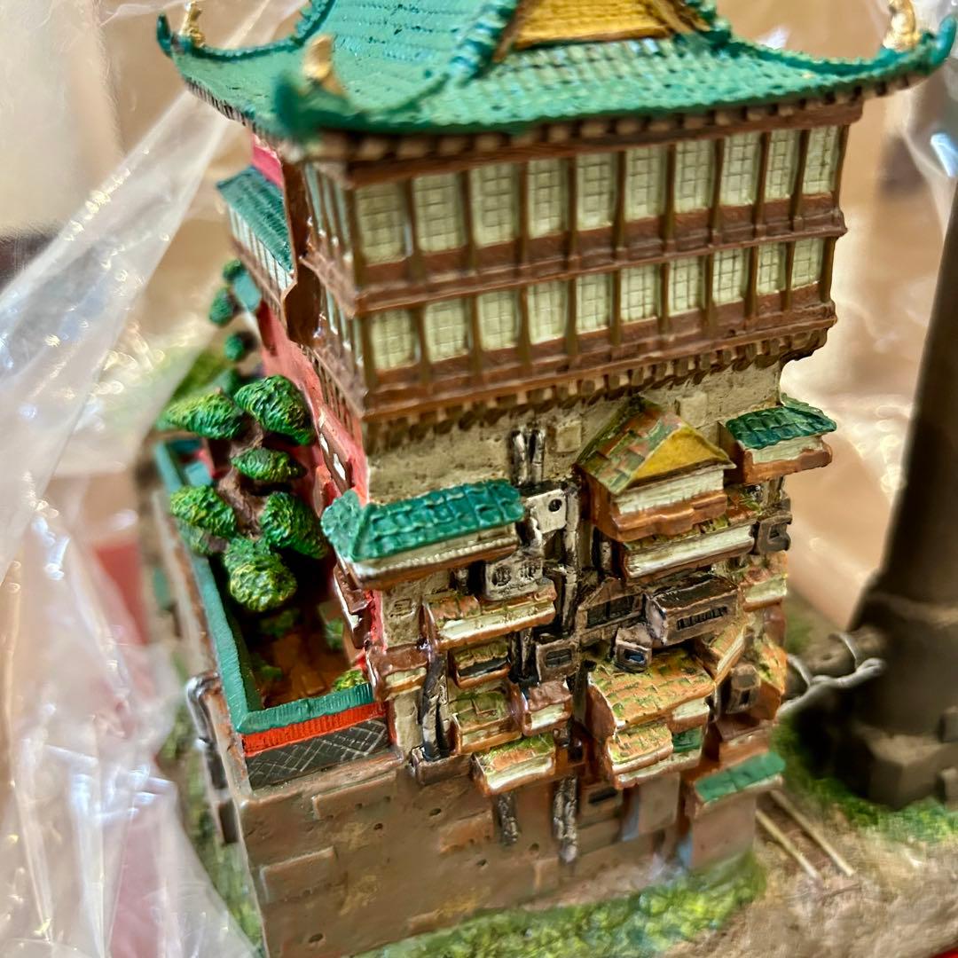 新品 千と千尋の神隠し 油屋 ジオラマ フィギュア