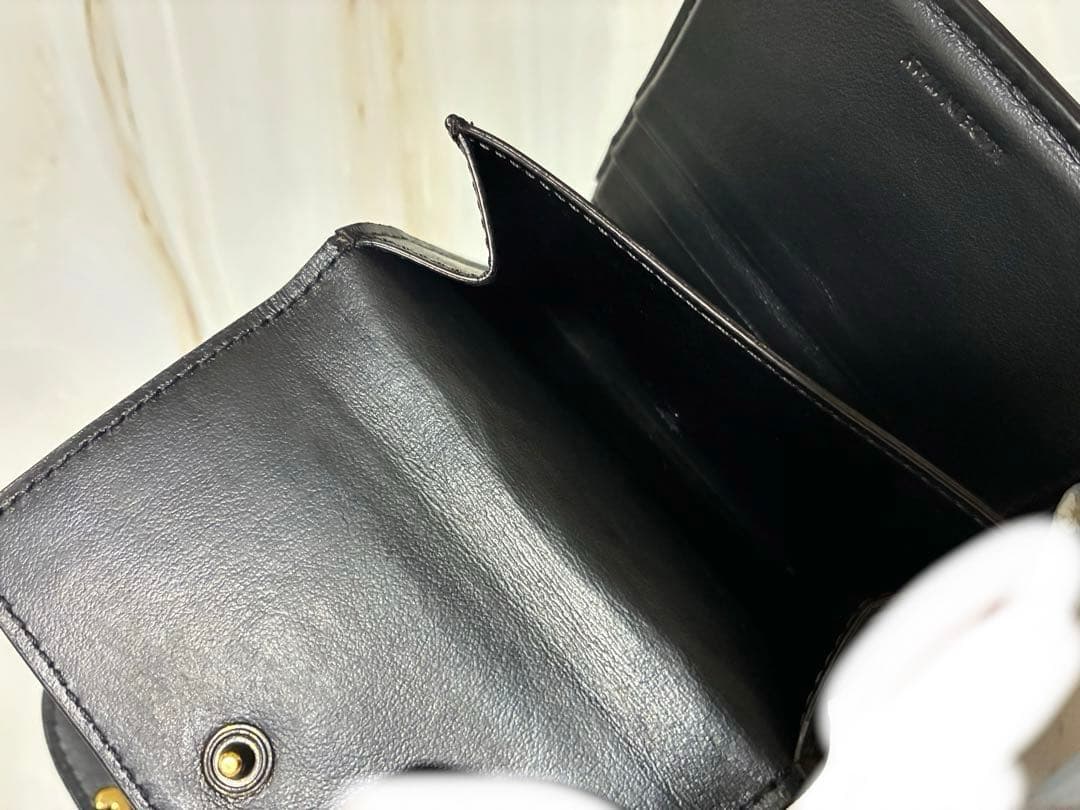 ぴ*る様 CELINE トリオンフ コンパクトウォレット ブラック 三つ折り財布