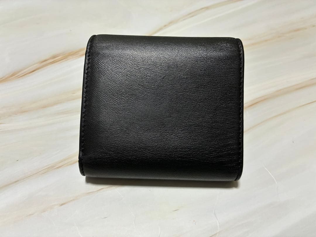 ぴ*る様 CELINE トリオンフ コンパクトウォレット ブラック 三つ折り財布