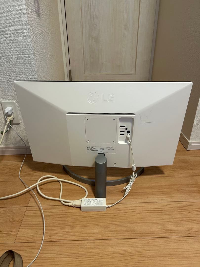 LG 4Kモニター 27UL500-W 27インチ2019年製