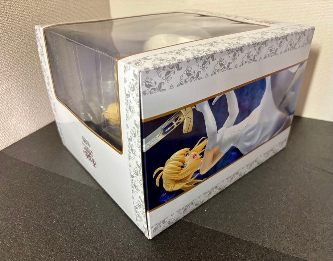リニューアル版　セイバー　白ドレス　ベルファイン　Fate フィギュア　FGO