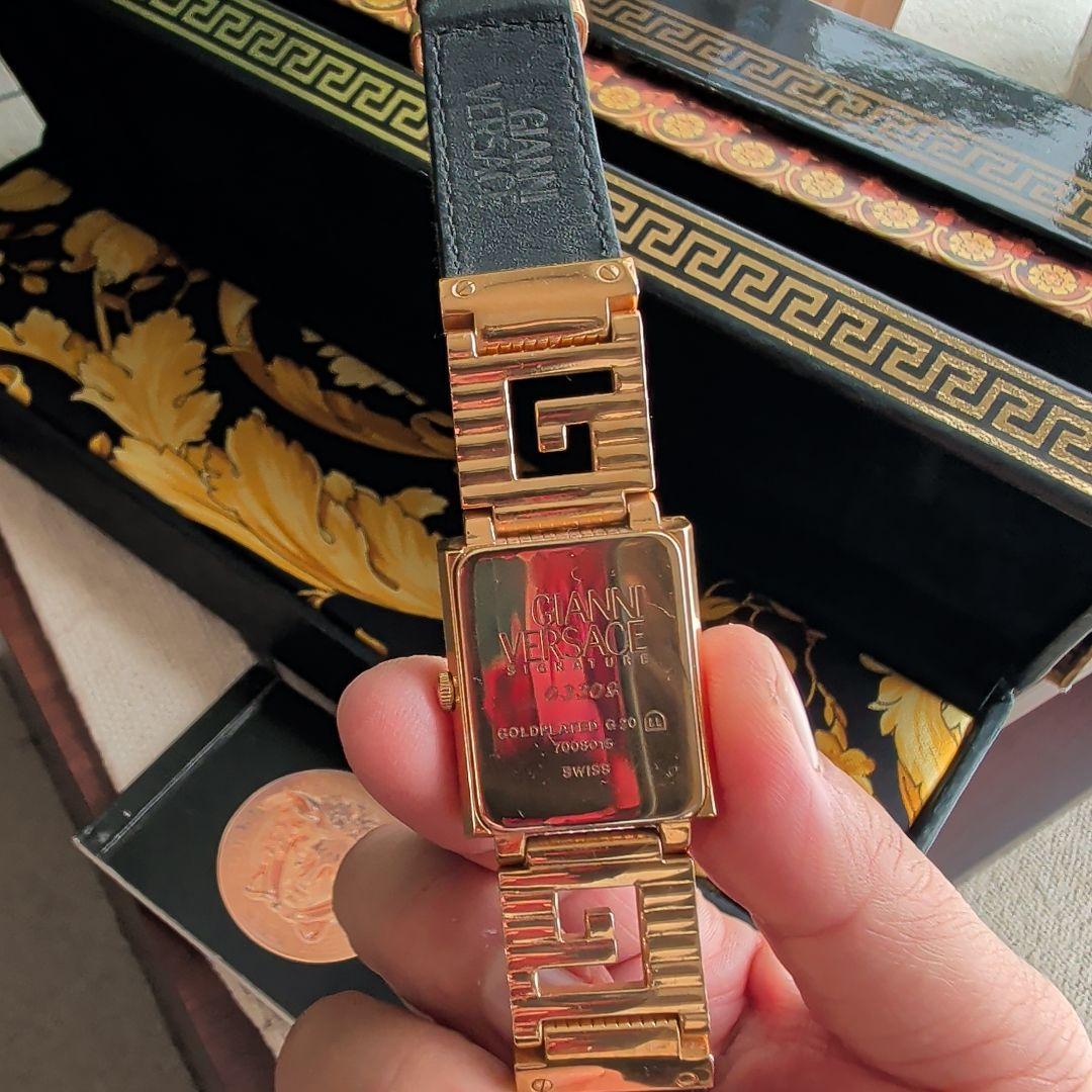 ヴェルサーチ　GIANNI VERSACE ゴールド腕時計