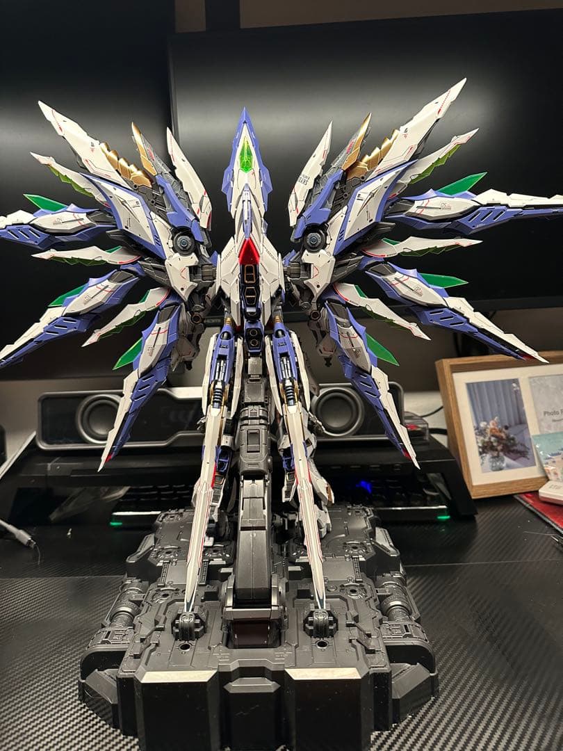 爱因坦天幕ガンダム 1/100 組立済み完成品