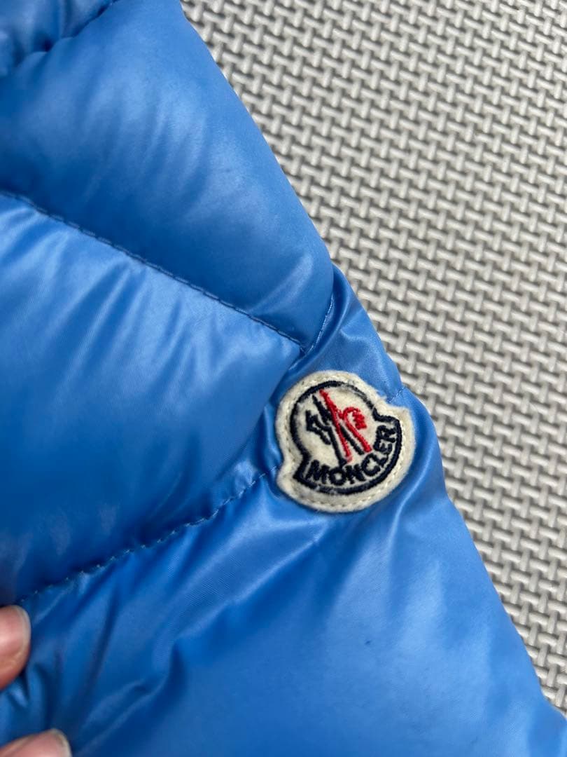 MONCLER フード付きダウンジャケット 青