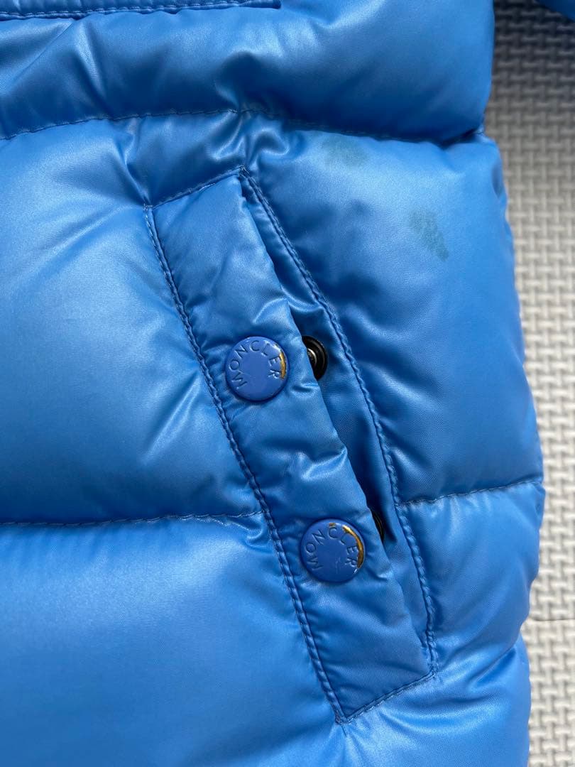 MONCLER フード付きダウンジャケット 青