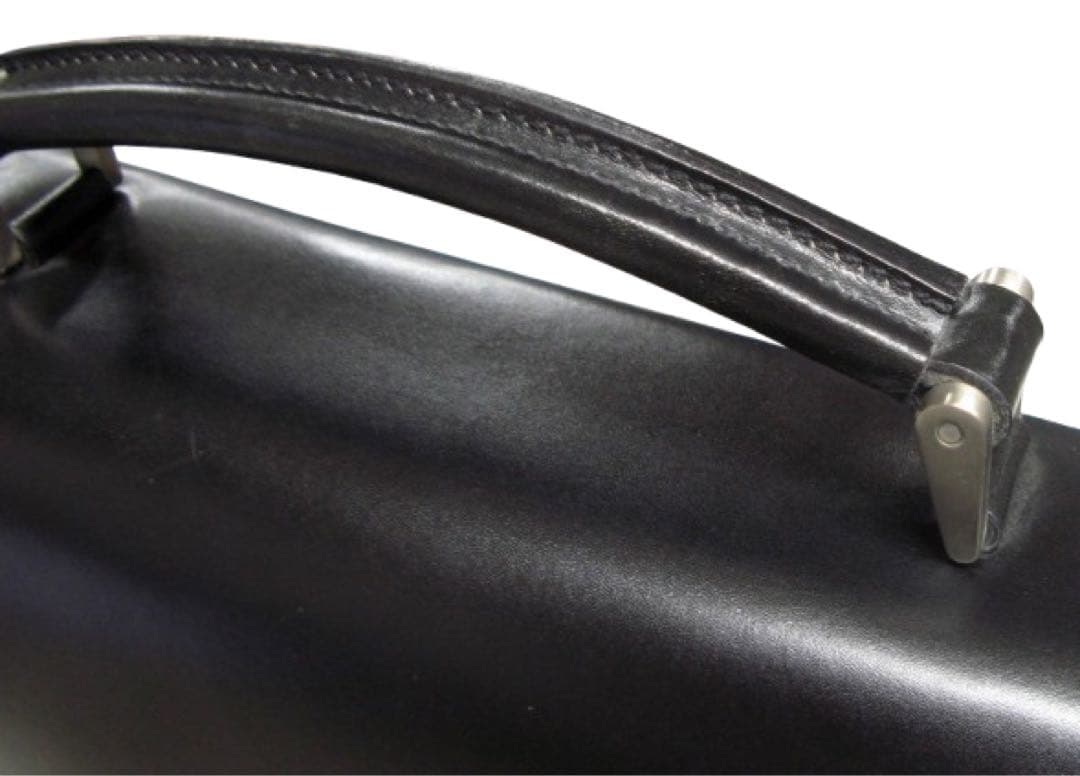 イタリア製正規品【PRADA】名作オールレザーブリーフケース ドクターズバッグ