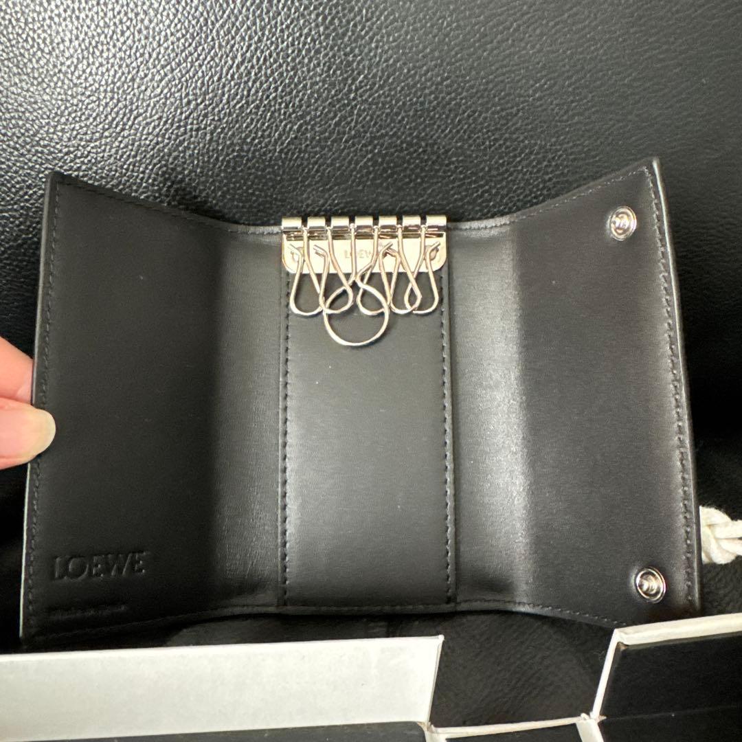 新品未使用 LOEWE グレー レザー キーケース