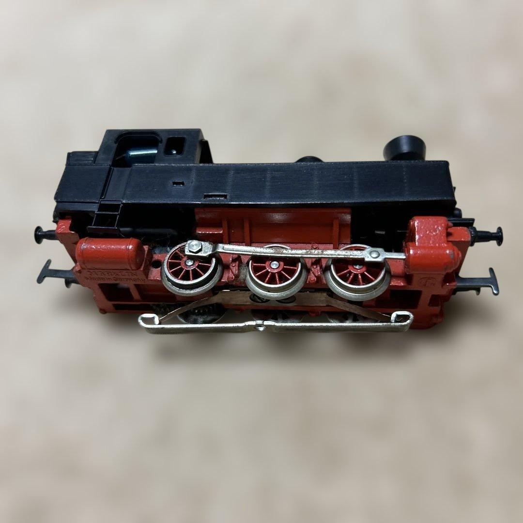 HOゲージ 蒸気機関車 黒と赤 3車輪