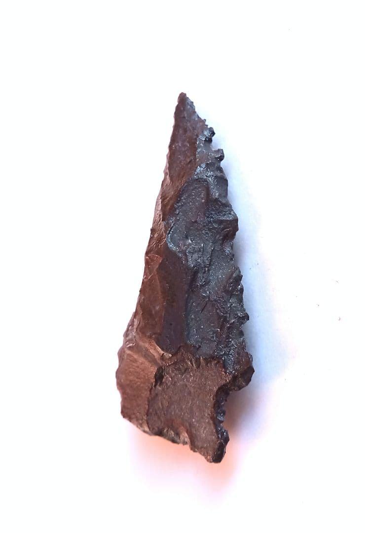 サバイバル ナイフとして… 340 ❑ サヌカイト 石器 ❒ 模写