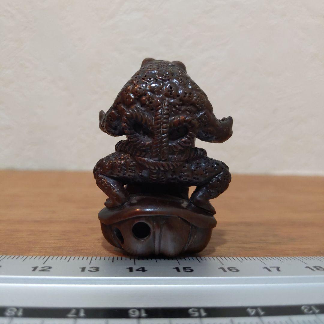 時代提物 木彫根付【蝦蟇力士 横綱土俵入り】高約5cm 横約3.4cm 重21ｇ