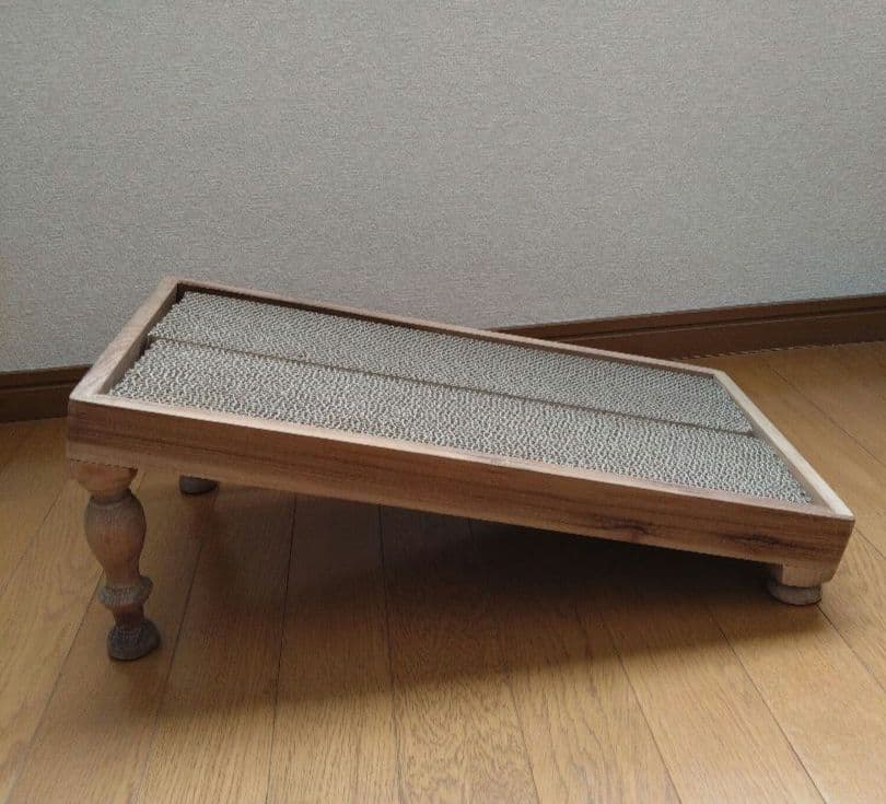 【新品爪とぎ付】オルネドフォイユ オルネコ クルミの木の爪とぎ