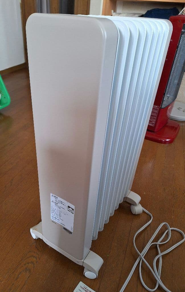 デロンギ ヴェルティカルオイルヒーター