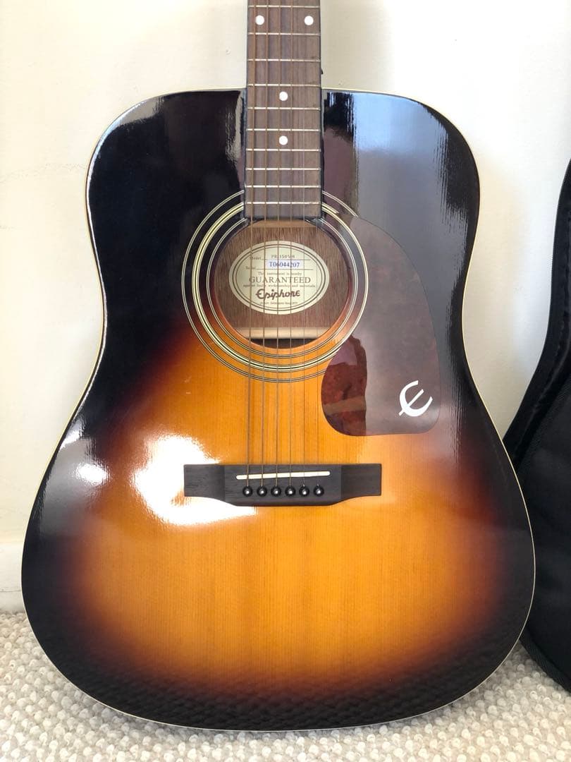 Epiphone アコースティックギター　チューナー付き