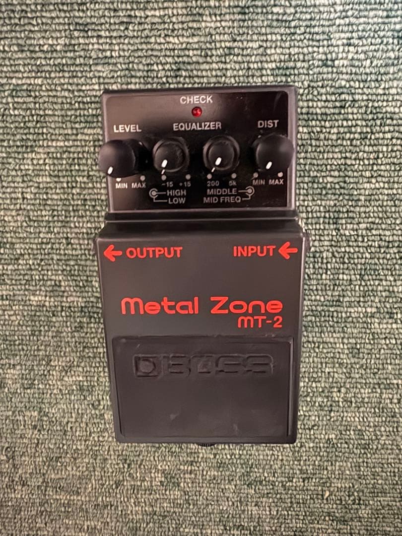 BOSS メタルゾーン　エフェクター