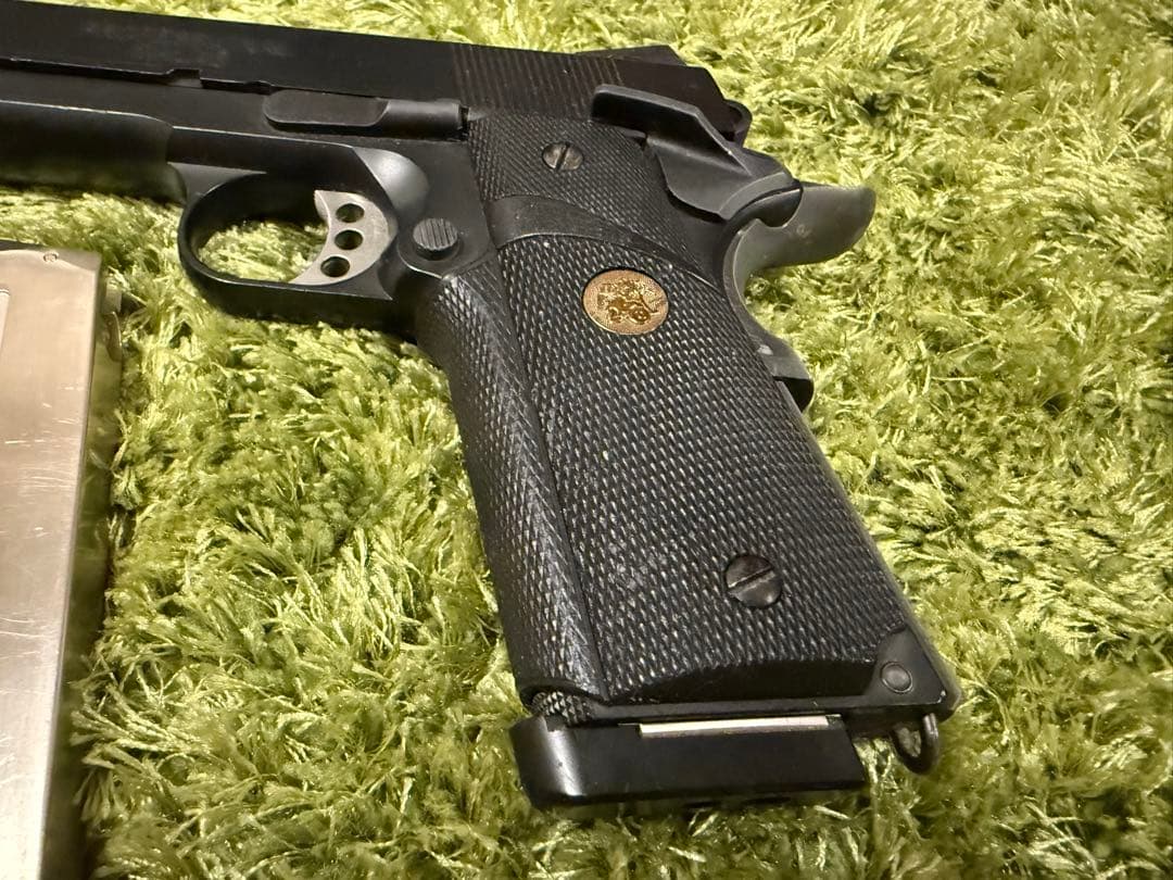 東京マルイ　MEUピストル　ガスガン　マガジン＋2本付