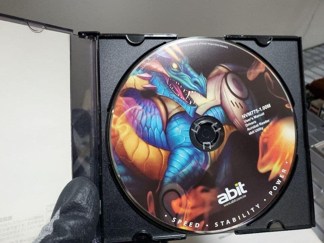 IN9 32X-MAX abit製 背面が青く光る　LGA775 ※ジャンク品