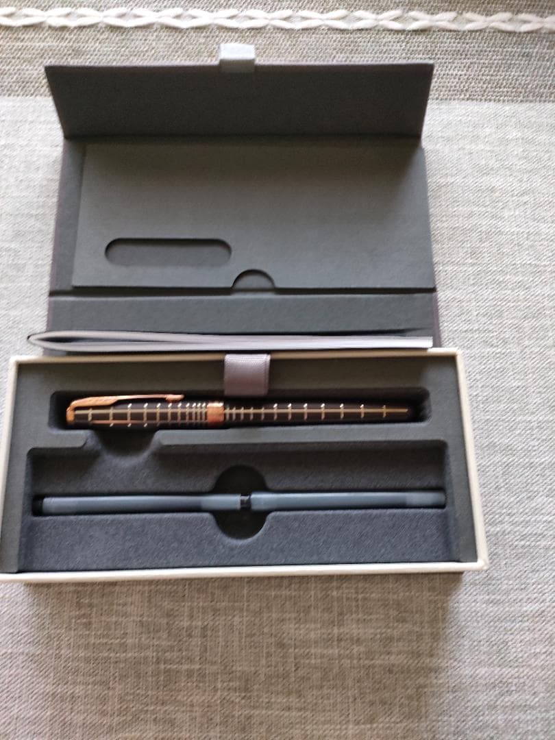 n*K様 PARKER 万年筆ソネットプレミアム ブラウン