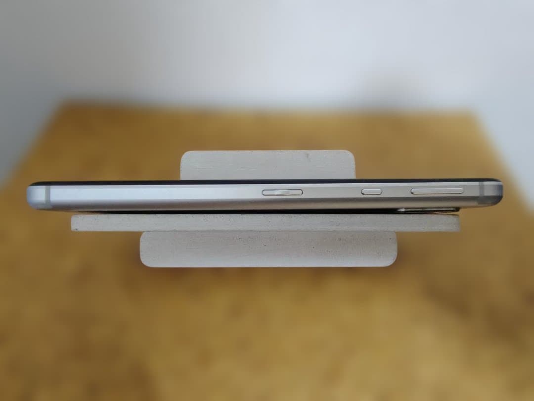 SHARP AQUOS sense4 SH-M15 SIMフリースマートフォン