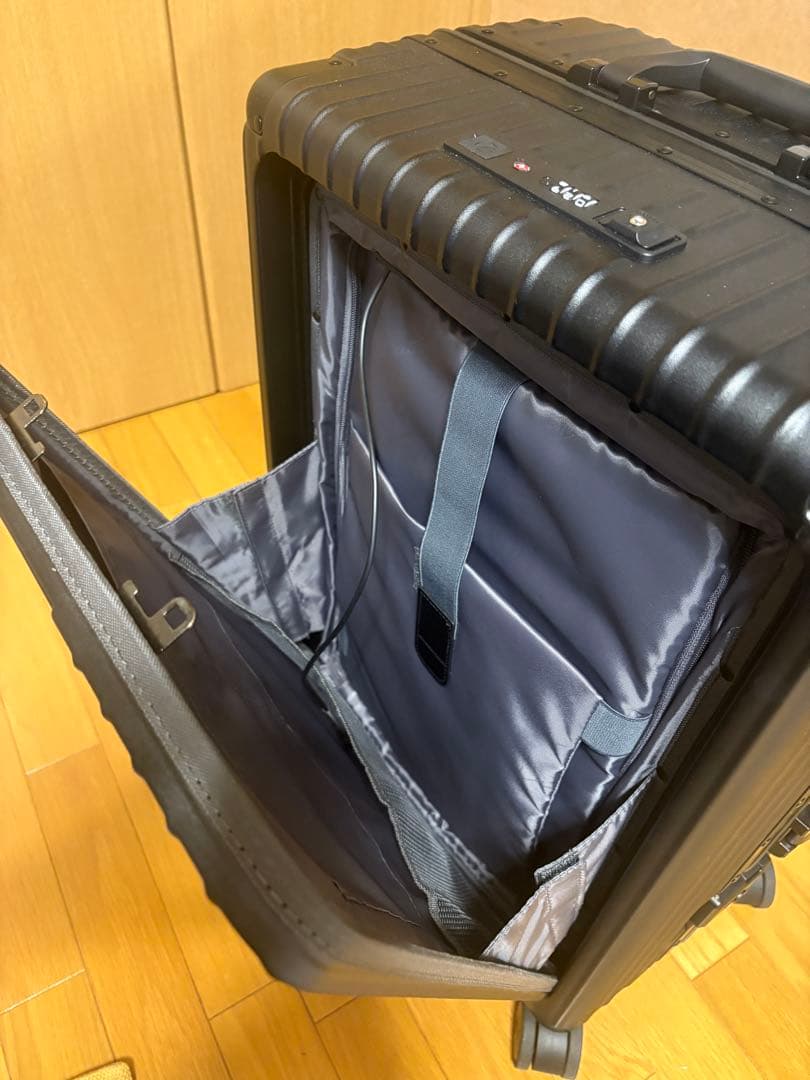 リベティー　多機能キャリーケース　マットブラック　フロントオープン　Mサイズ