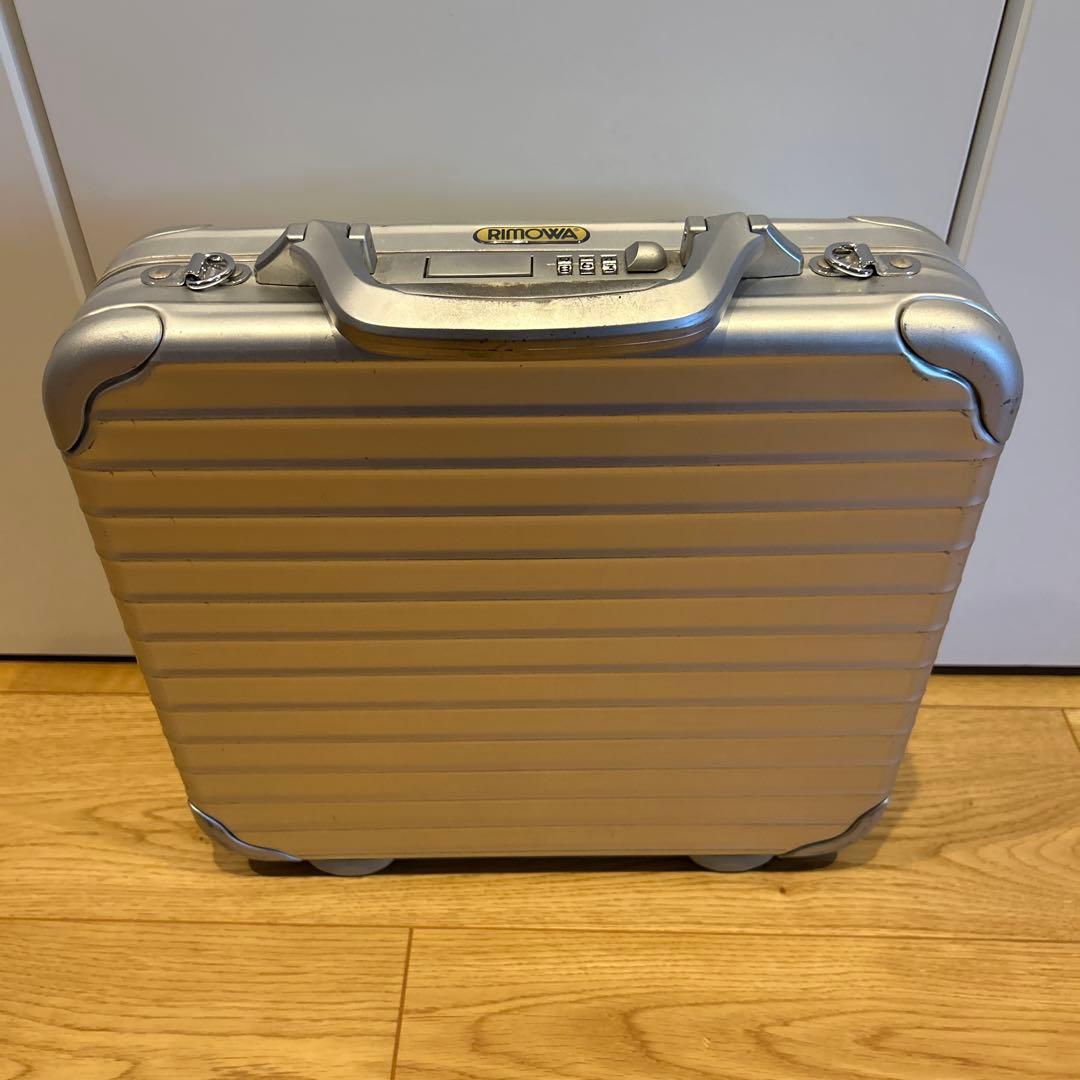 RIMOWA シルバー キャリーケース
