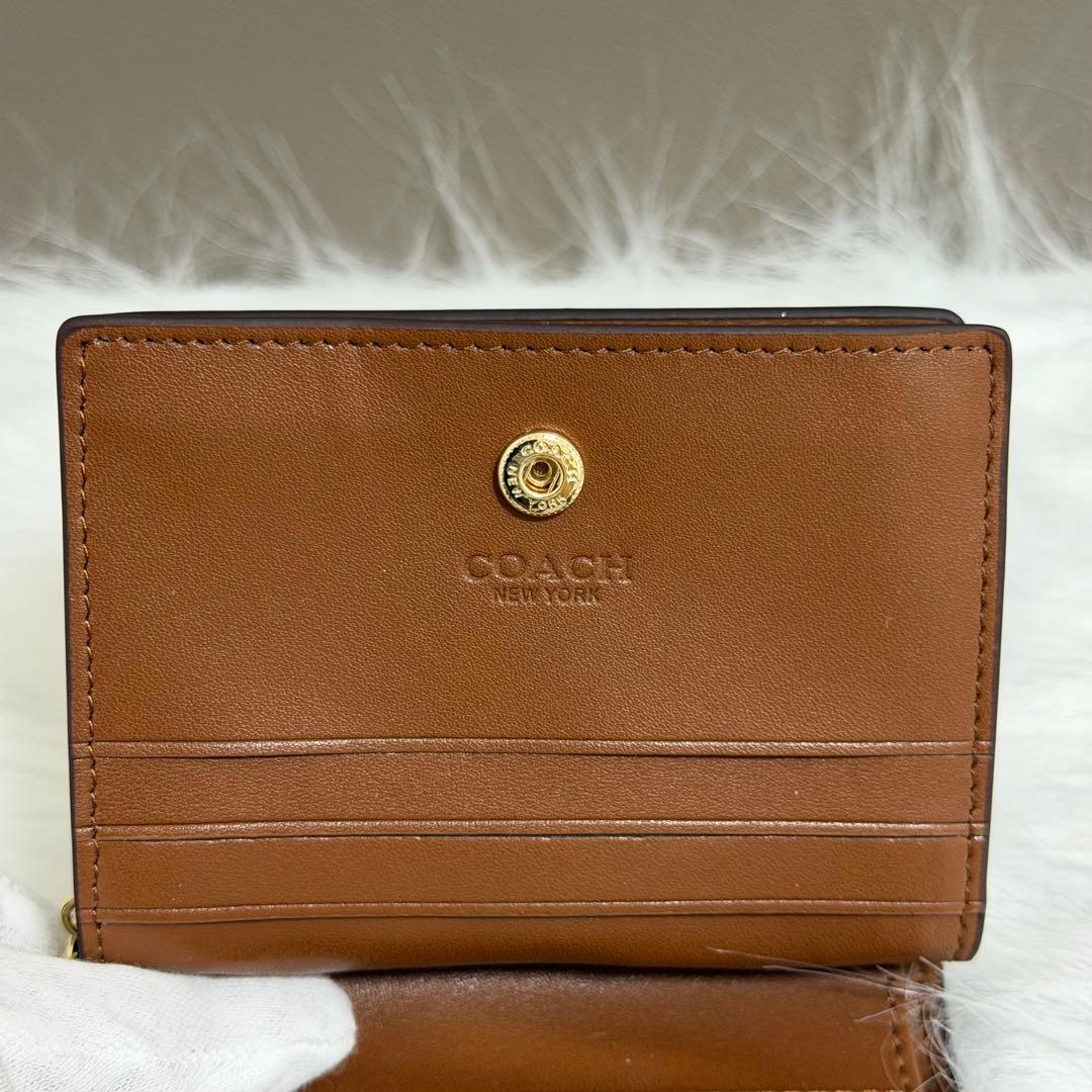 【新品未使用✨COACH】二つ折り財布/ベージュ/定期入れ/カード/シグネチャー