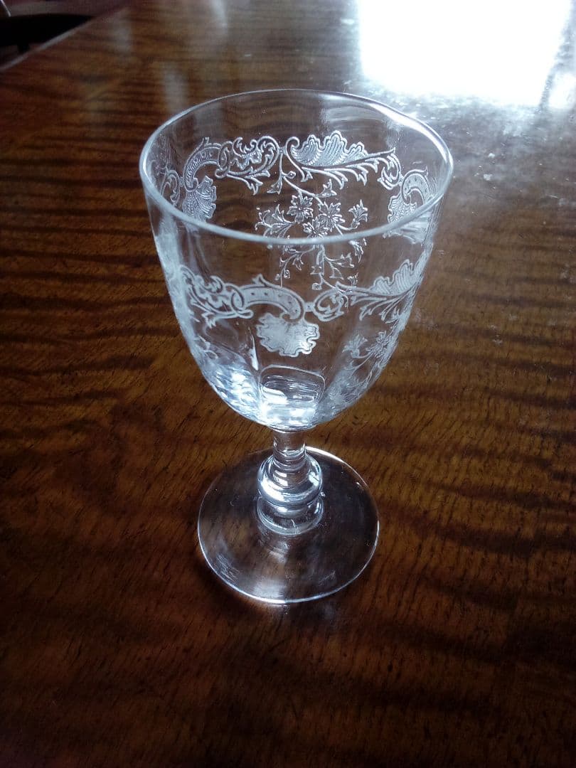 フランス ワイングラス 「ロカイユ模様」アンティーク