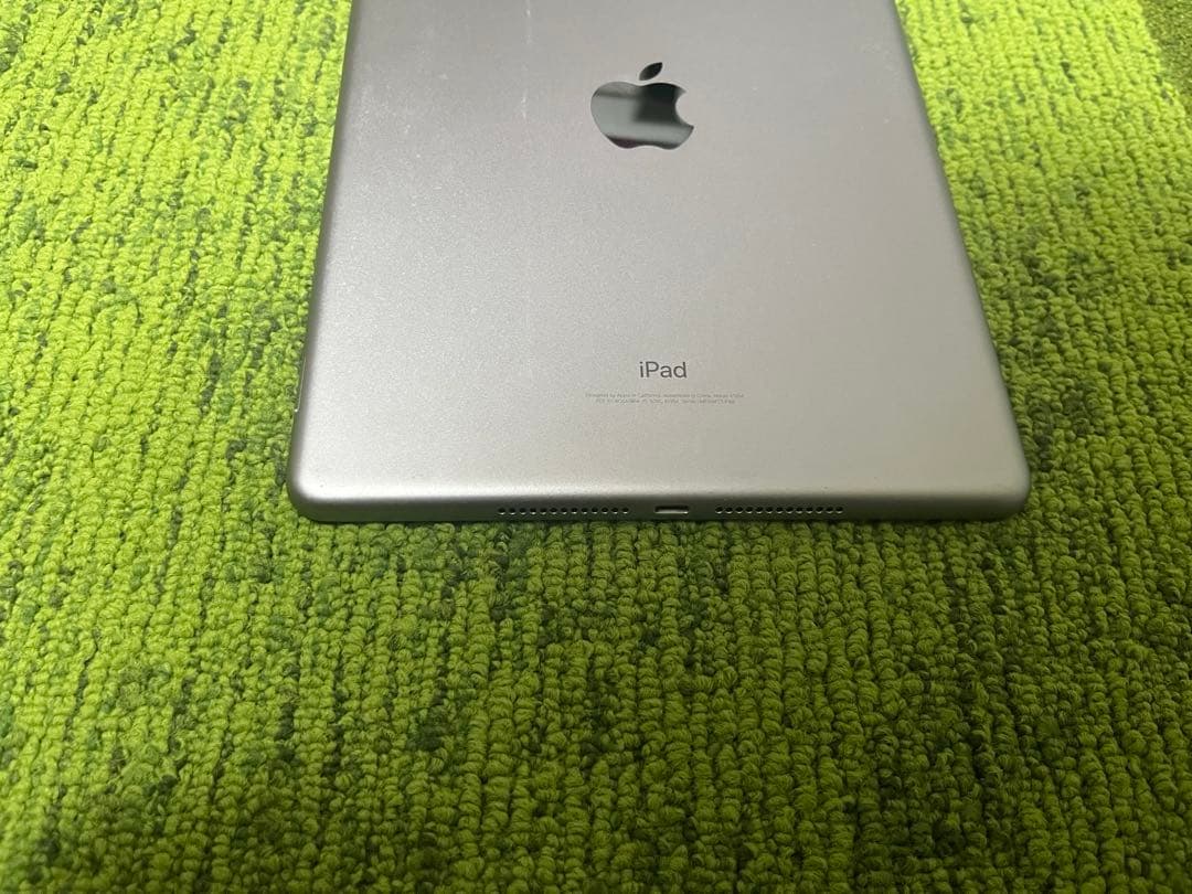 ゆーき　Apple iPad (第6世代) 32GB