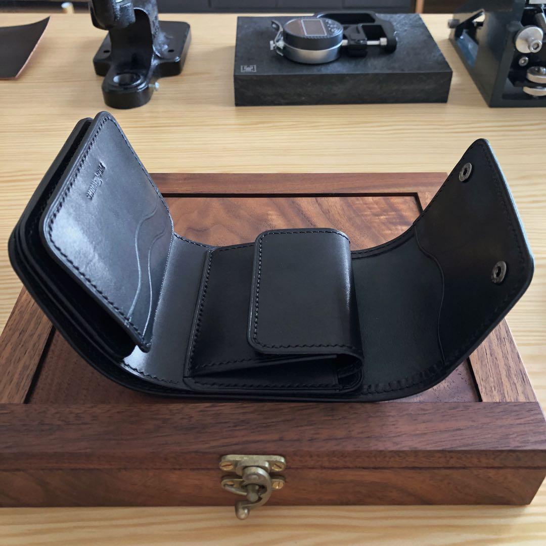 新喜皮革コードバン×サドルレザー 三つ折りミニウォレット 総手縫い ブラック