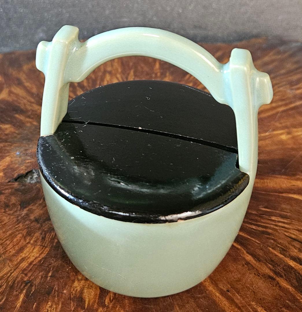 【時代古作品❗】手桶形　黒漆塗り蓋付 青磁　茶入れ　茶道具　茶器　桐箱付き