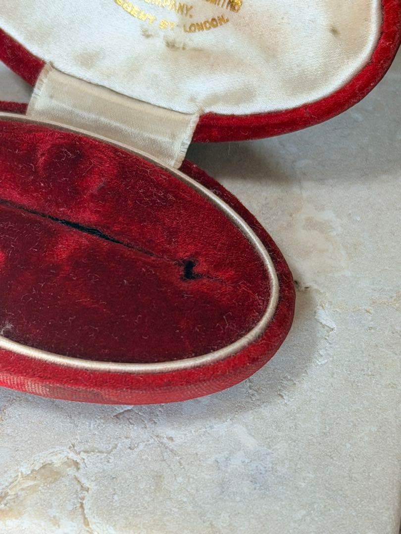 英国アンティーク ジュエリーケース 赤ベルベット 金文字刻印