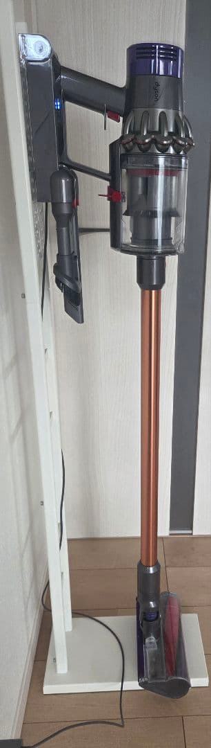 【美品】 Dyson Cyclone V10 Fluffy SV12 スタンド付