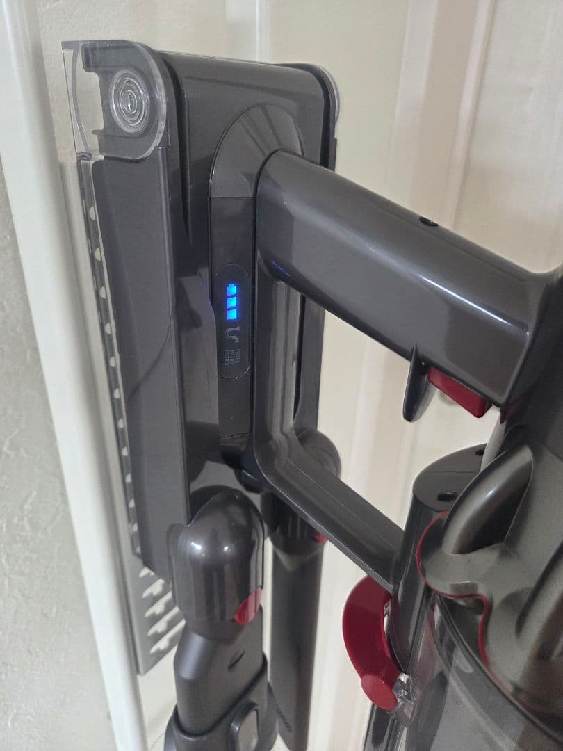 【美品】 Dyson Cyclone V10 Fluffy SV12 スタンド付