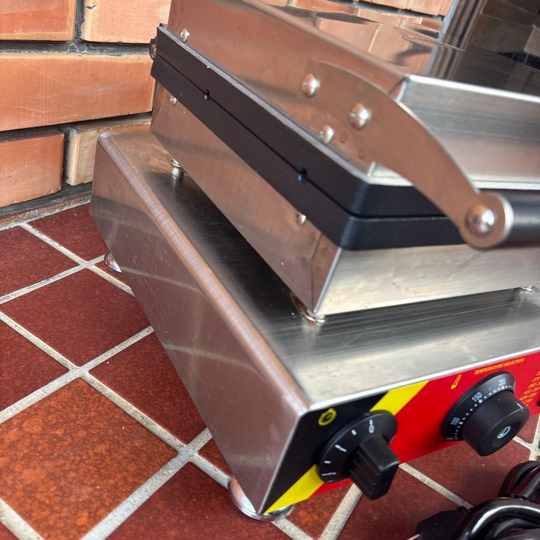 ワッフルメーカー