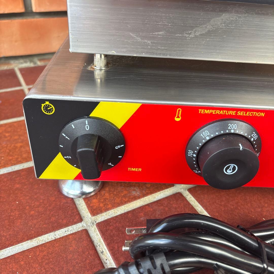 ワッフルメーカー