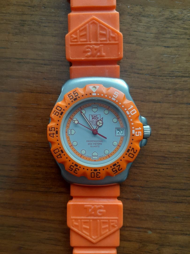 タグホイヤー　フォーミュラ1　プロフェッショナル200　クォーツ