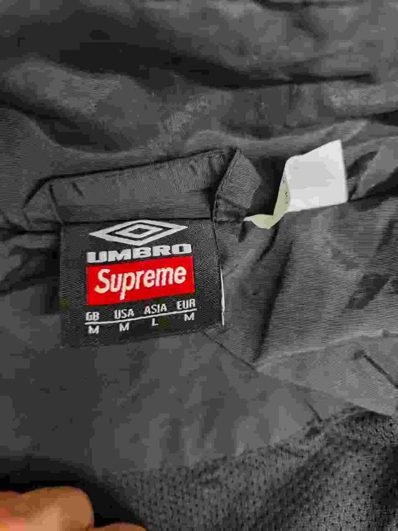 ほぼ新品 Supreme Umbro ナイロンジャケット Mサイズ