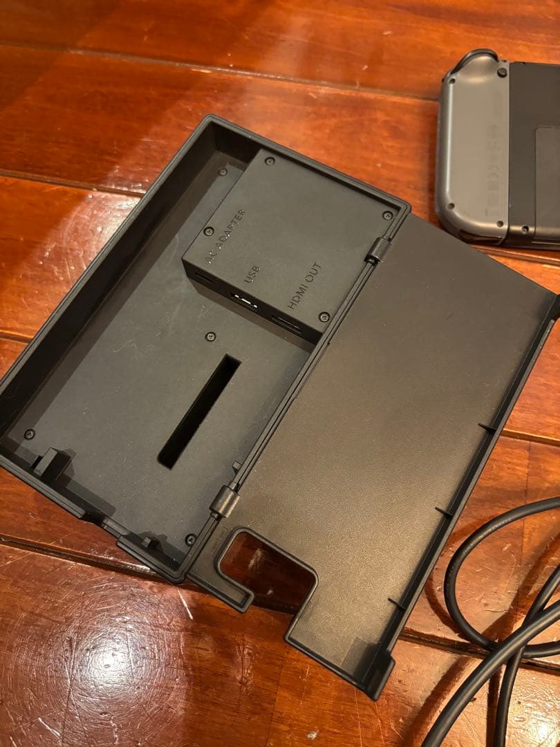 Nintendo Switch グレー本体 充電ケーブル付き