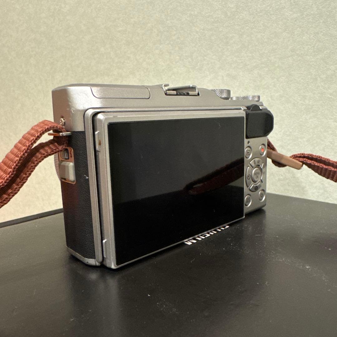 FUJIFILM X-A5 ミラーレスカメラ XC15-45mmレンズ付き