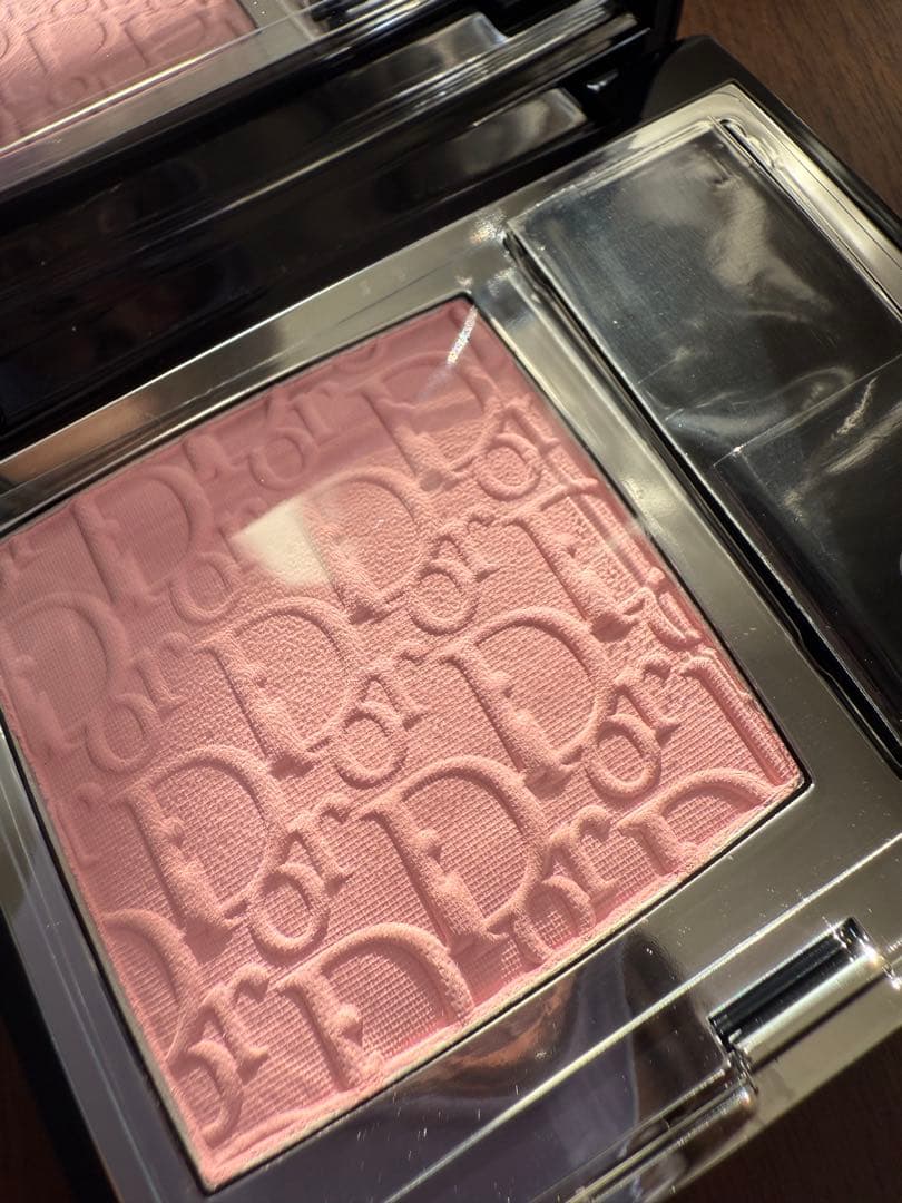 Dior ディオールスキン　ルージュ　ブラッシュ　271 ピンクマニア　マット