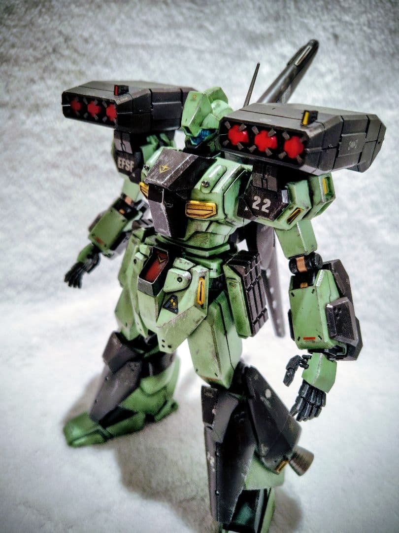 塗装済み完成品MGスタークジェガン