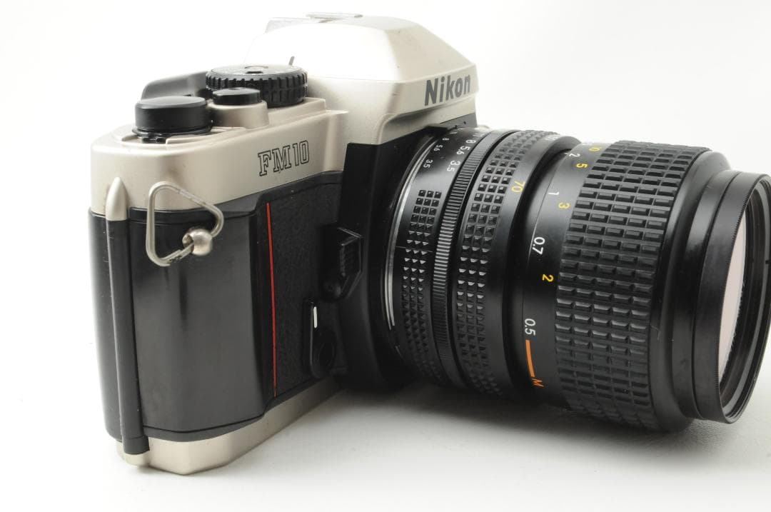 Nikon ニコン FM10 & Zoom-NIKKOR 35-70mm