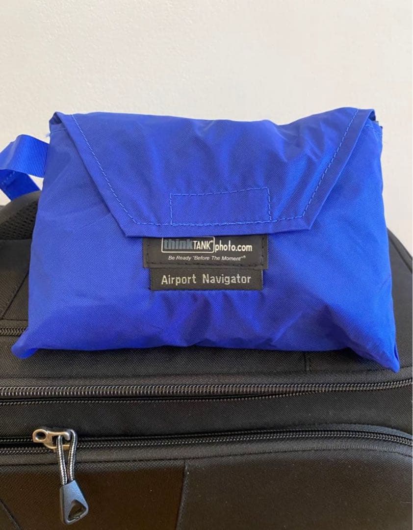thinkTANK｜Airport Navigator キャリーケース カメラ
