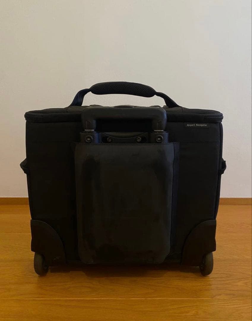 thinkTANK｜Airport Navigator キャリーケース カメラ