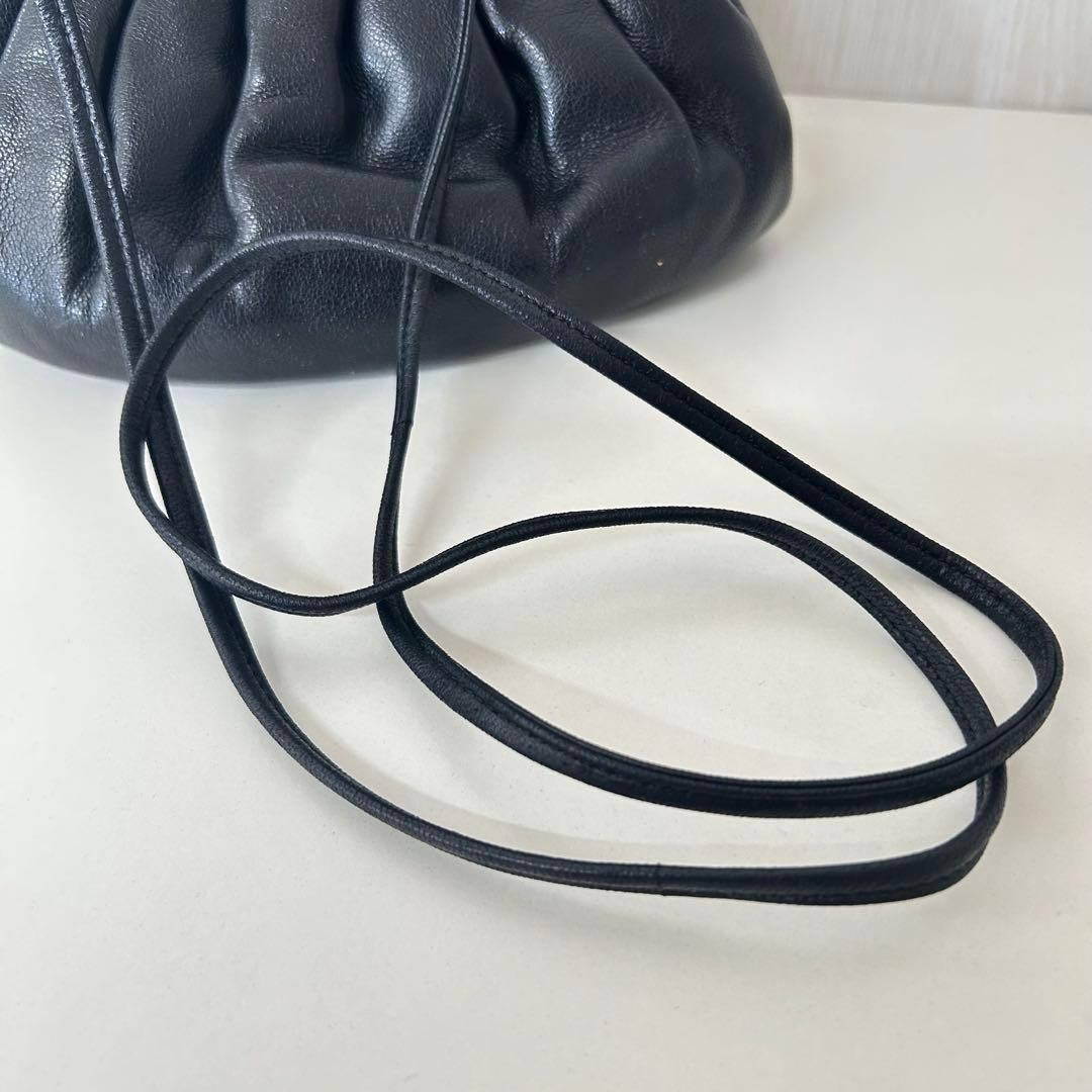 CHANEL シャネル ショルダーバッグ レザー がま口 フリンジ