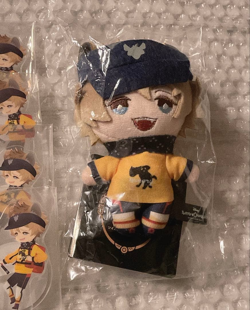 ツイステ ツイステ展 ラギー ぬいぐるみ アクスタ 缶バッジ まとめ