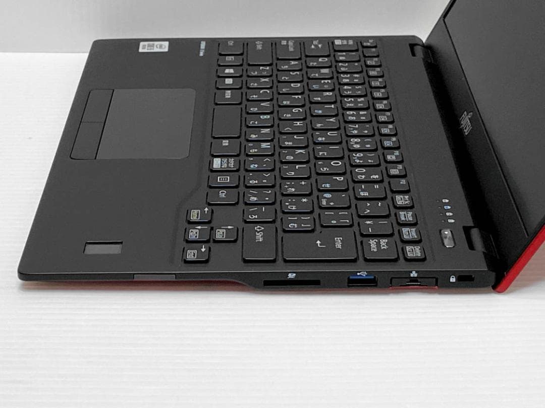 た*ー様 ガーネットレッド 第10世代Core i5 LIFEBOOK U931