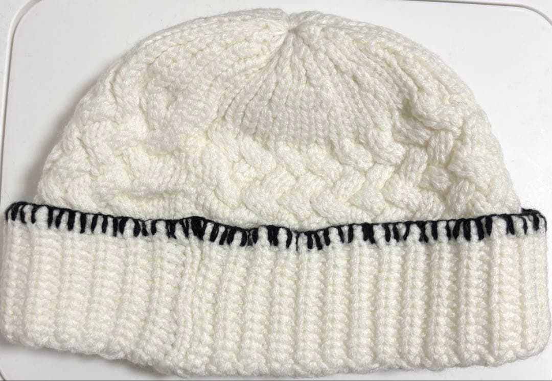 ダーリッチ　DDロゴバスケットニットビーニー　ホワイト