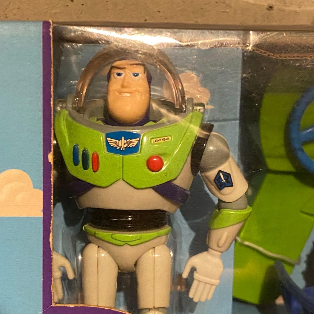 トイストーリー　RCバギー　ラジコン　バズ