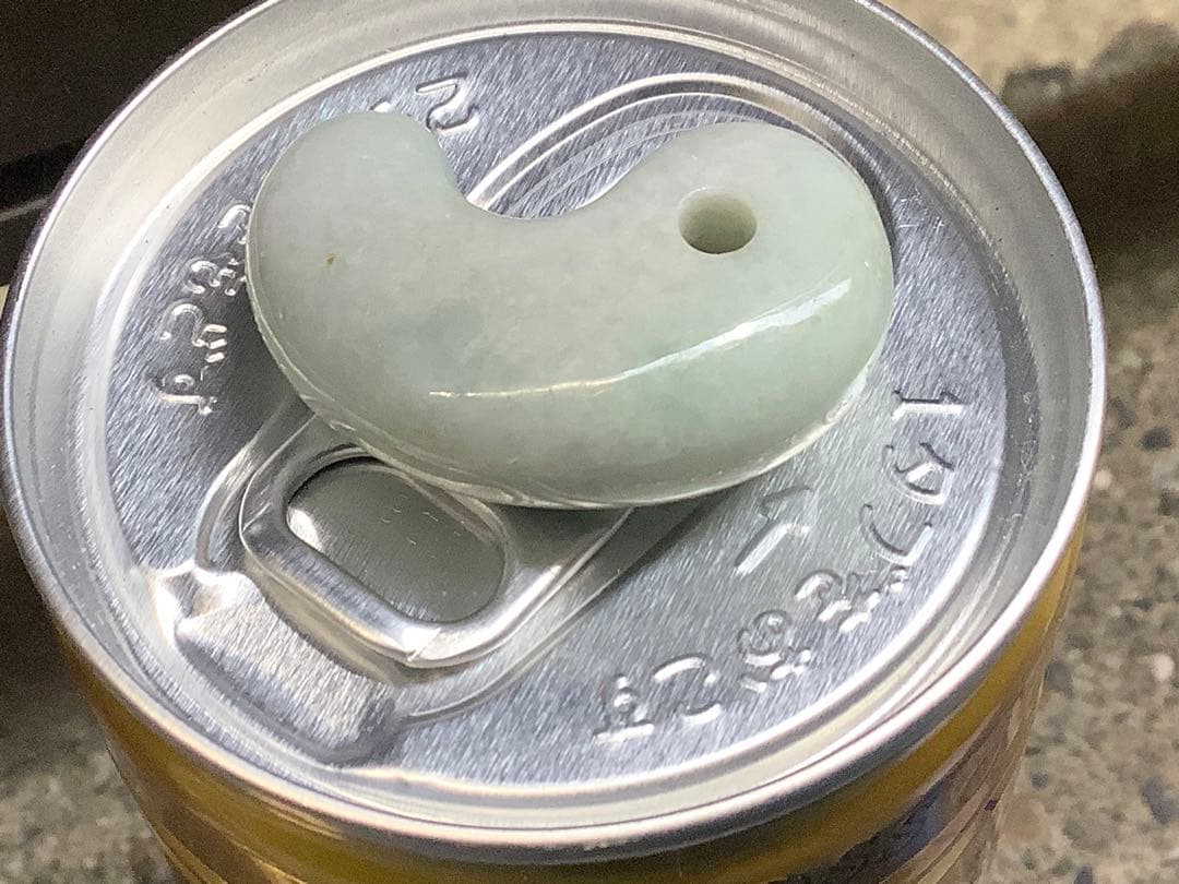 ⭕️神宿る幸運呼の勾玉　糸魚川翡翠ジェダイト　外部鑑定鑑別書取得　縁起物をお身近に